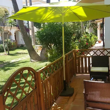 Ricky's Village El Patio Apartment *